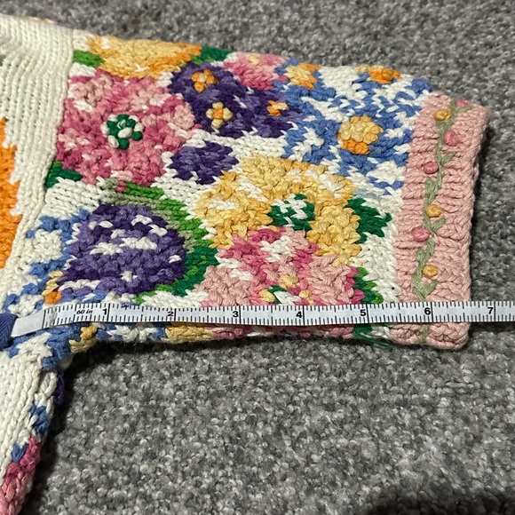 Susan Bristol Floral and Bunny Sweater size S Vintage 1994 - Picture 12 of 13